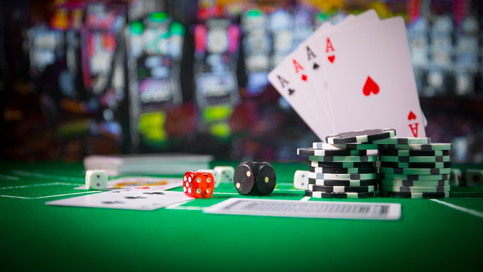 Poker face là gì? Ý nghĩa và cách rèn luyện biểu cảm lạnh lùng trong poker Poker face là gì? Ý nghĩa và cách rèn luyện biểu cảm lạnh lùng trong poker